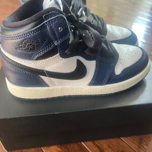 Jordan 1s retro high Kids' Blue and White Sneakers